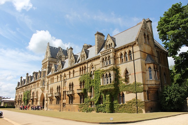 Kto ukończył Oxford? Kto ukończył Oxford?