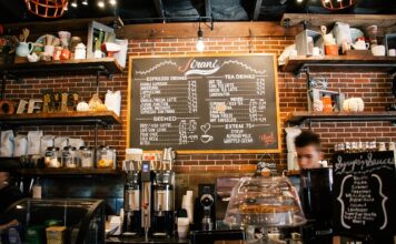 Czy ekspres do kawy można wrzucić w koszty?