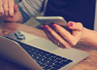 Co ile można kupić telefon na firmę?